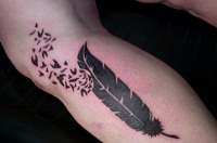 значение татуировки пера