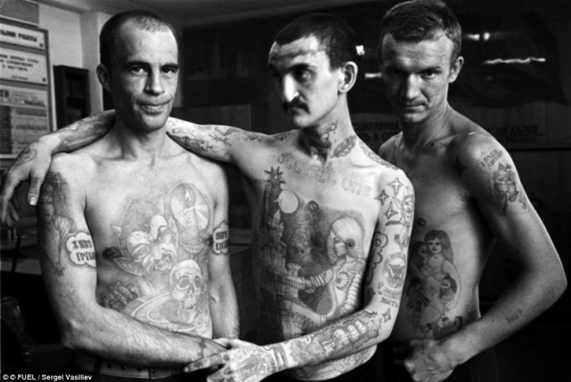 заключенные и их татуировки фото значение 