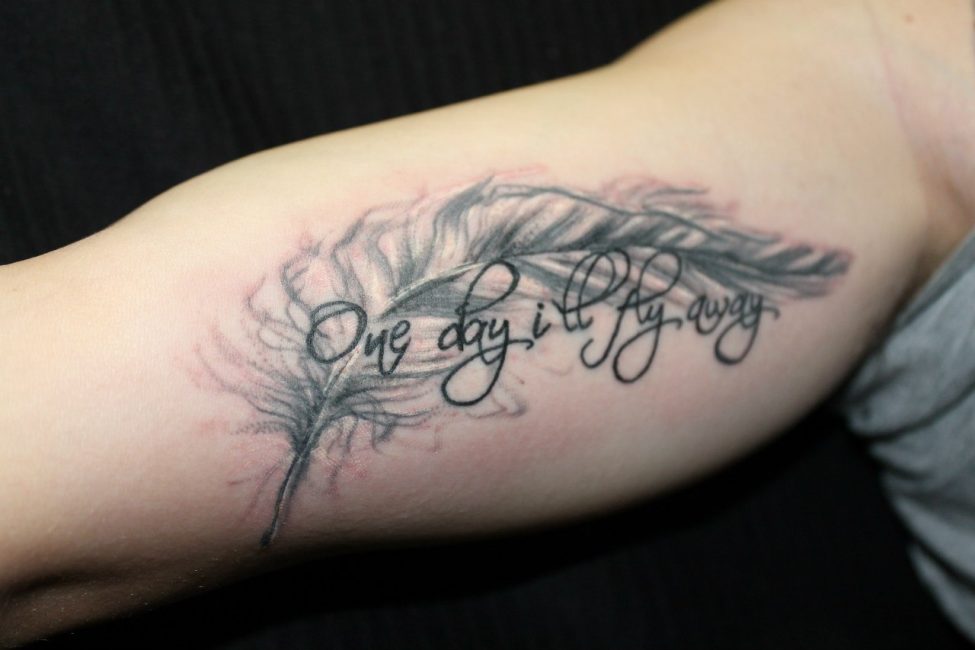 Аккуратная тату на руке Аккуратная тату на руке