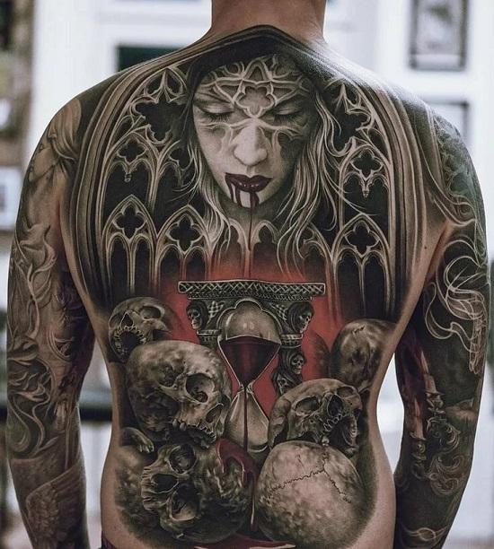 Мужская татуировка на всю спину в стиле стимпанк