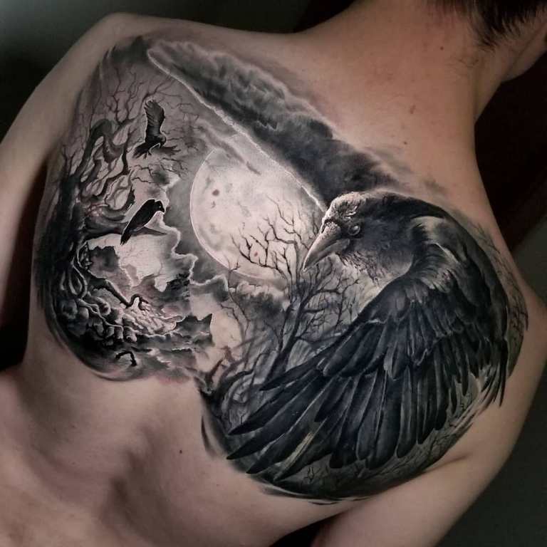 Тату ворон с луной