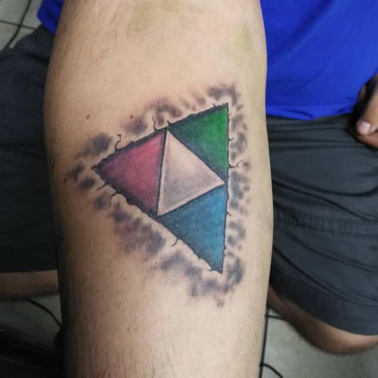 треугольные тату
