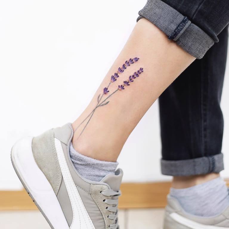 татуировка веточка