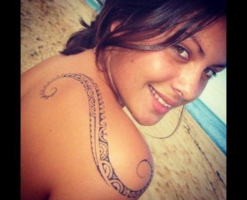 Small Delicate Polynesian Ocean Tattoo