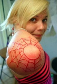 значение татуировки паутины